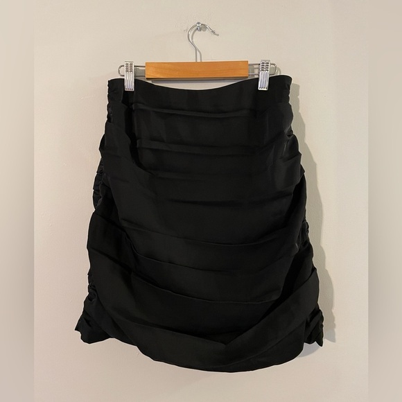 NWT Meshki Lola Ruched Mini Skirt - Picture 1 of 7